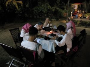 Dinner Bareng Netizen MPR-RI di Jimbaran Resto - Ancol Travel and Food Blogger by Evhy Kamaluddin