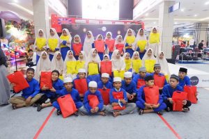 Blogger AngingMammiri Berbagi dan Hadiah UMROH, diundi Akhir Juni 2019 Travel and Food Blogger by Evhy Kamaluddin