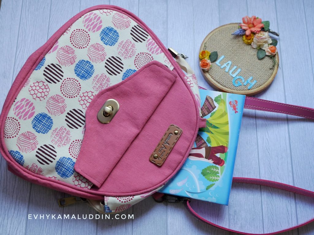 Tas Cantik untuk bepergian atau ke sekolah by Rumah Craft Aza